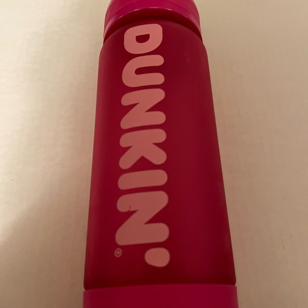 Dunkin Donuts limited edition water bottle NWOT